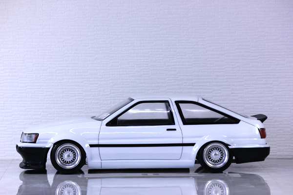 Toyota AE86 COROLLA LEVIN 3DR